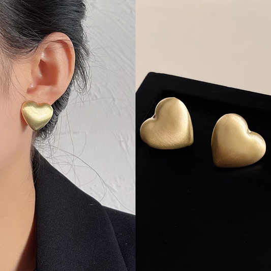 Orecchini cuore opaco