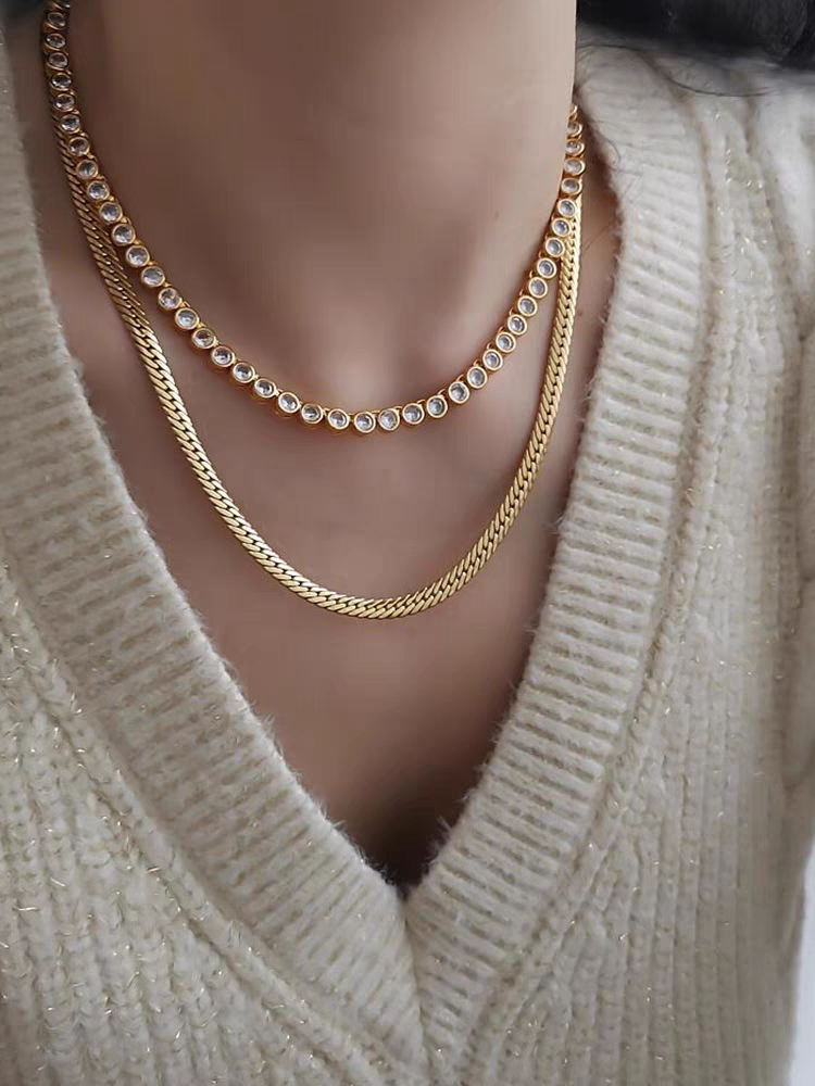 Collana giro collo punti luce
