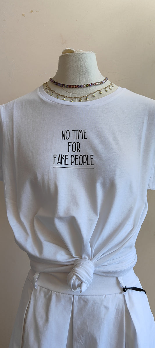 Tshrit no time for fake people