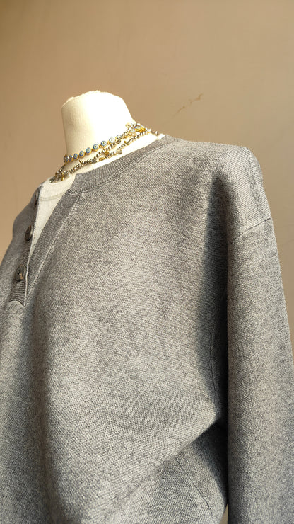 Maglia Isaline – Scollo con Bottoni