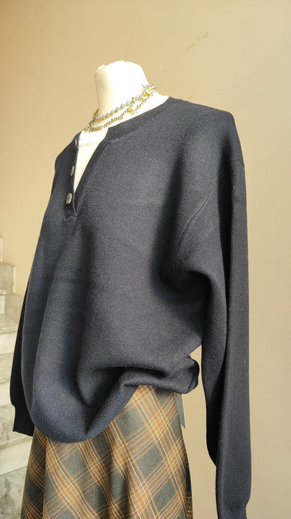 Maglia Isaline – Scollo con Bottoni