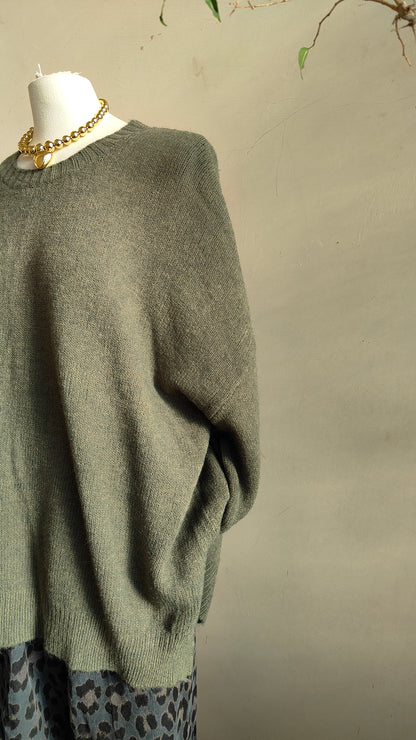 Pullover over spacco