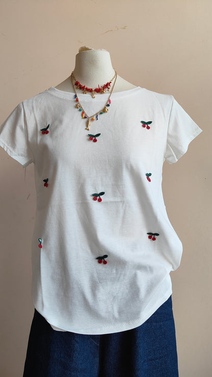 T-shirt Ciliegie Ricamate