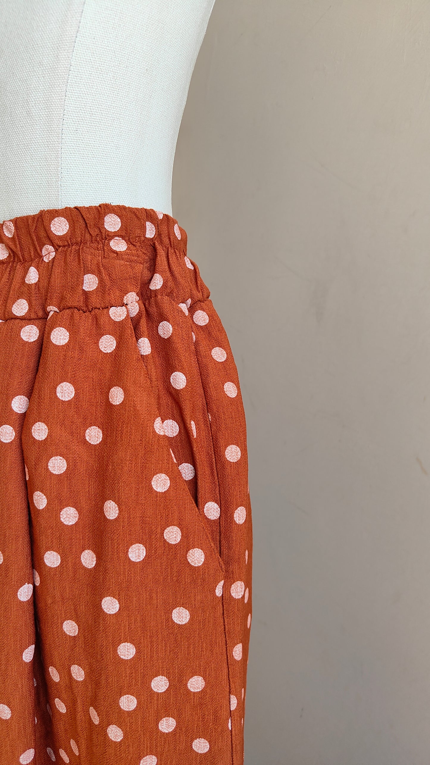 Pantaloni Pois