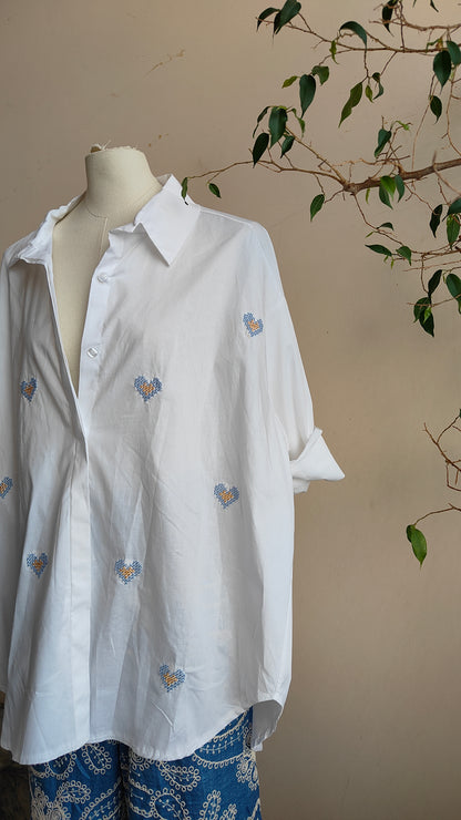 Camicia cuori ricami