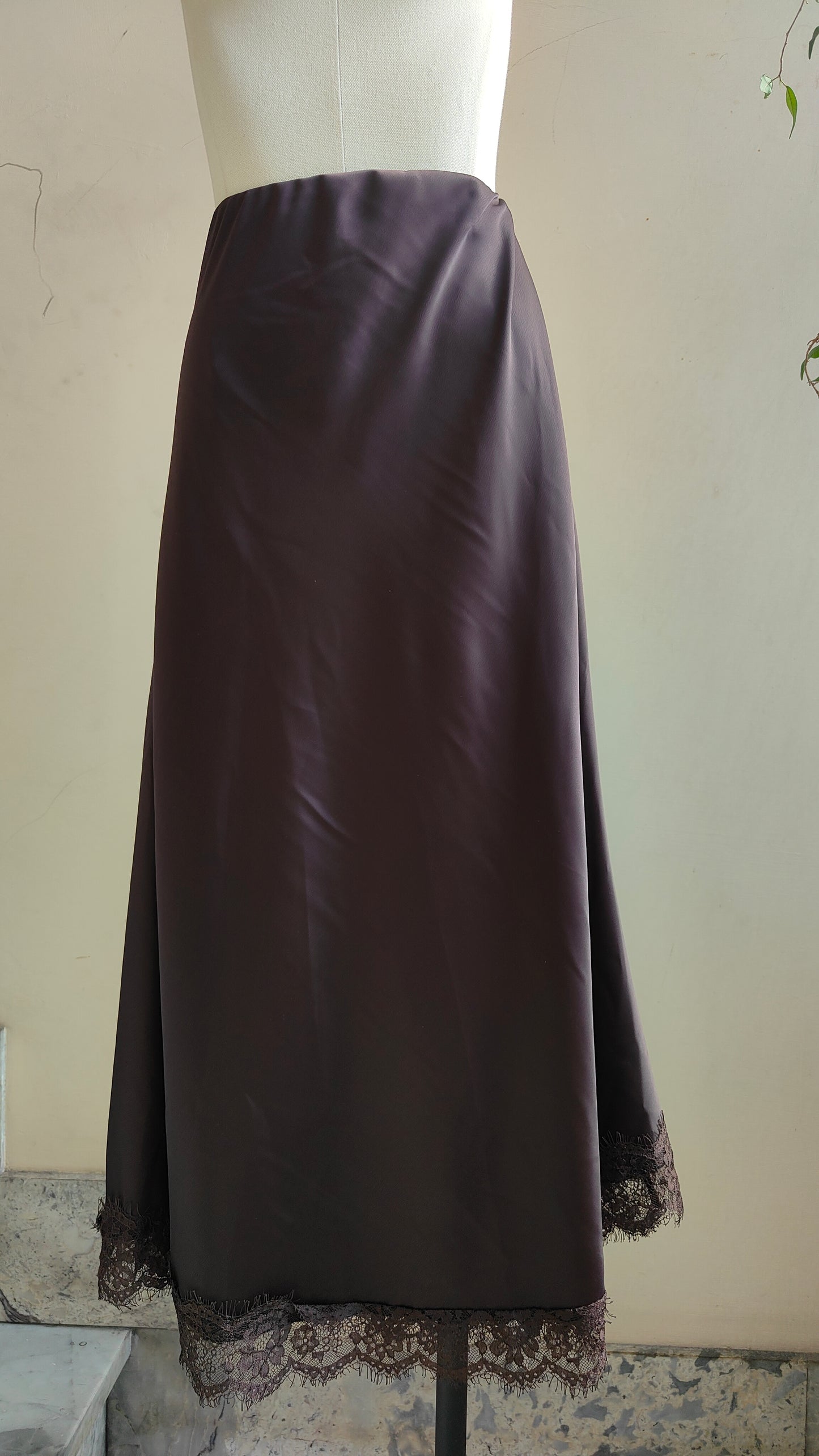 Gonna Satinata con Pizzo