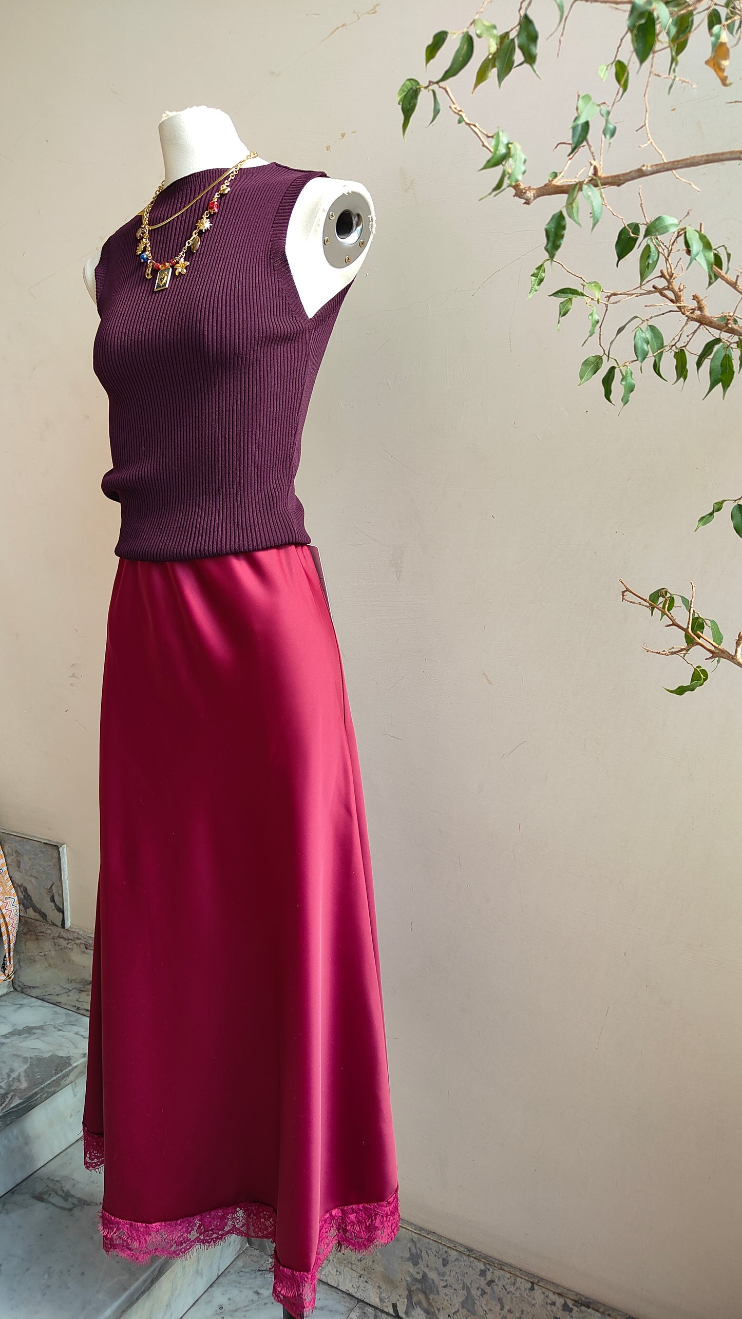 Gonna Satinata con Pizzo