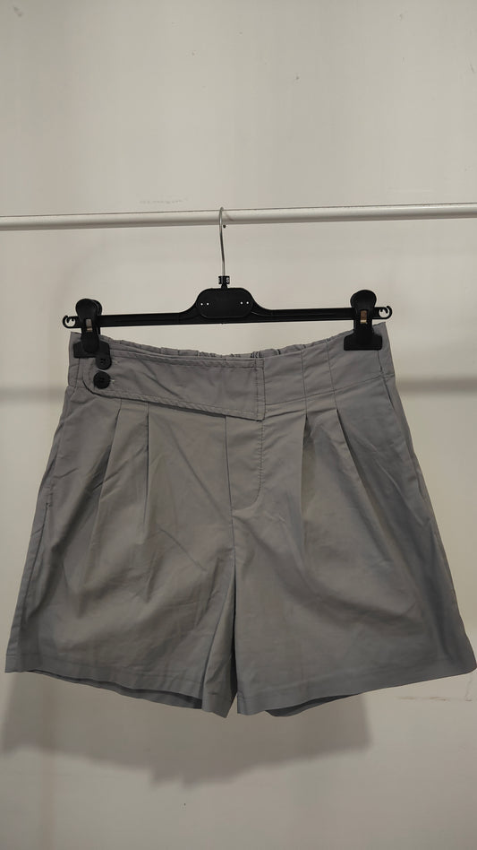 Short bottoni