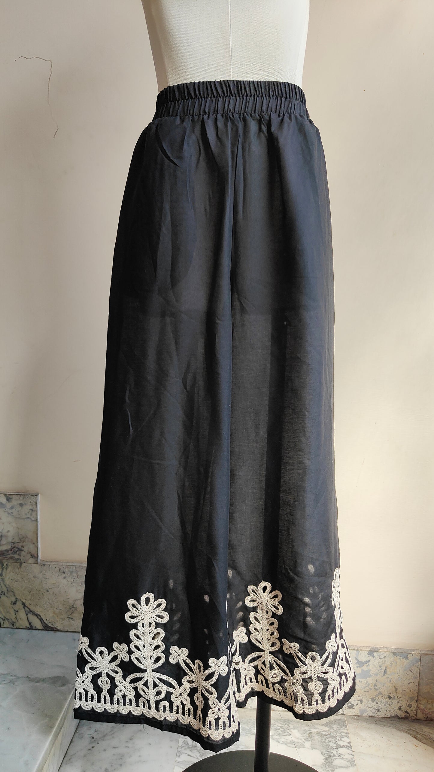 Pantalone Ricamo