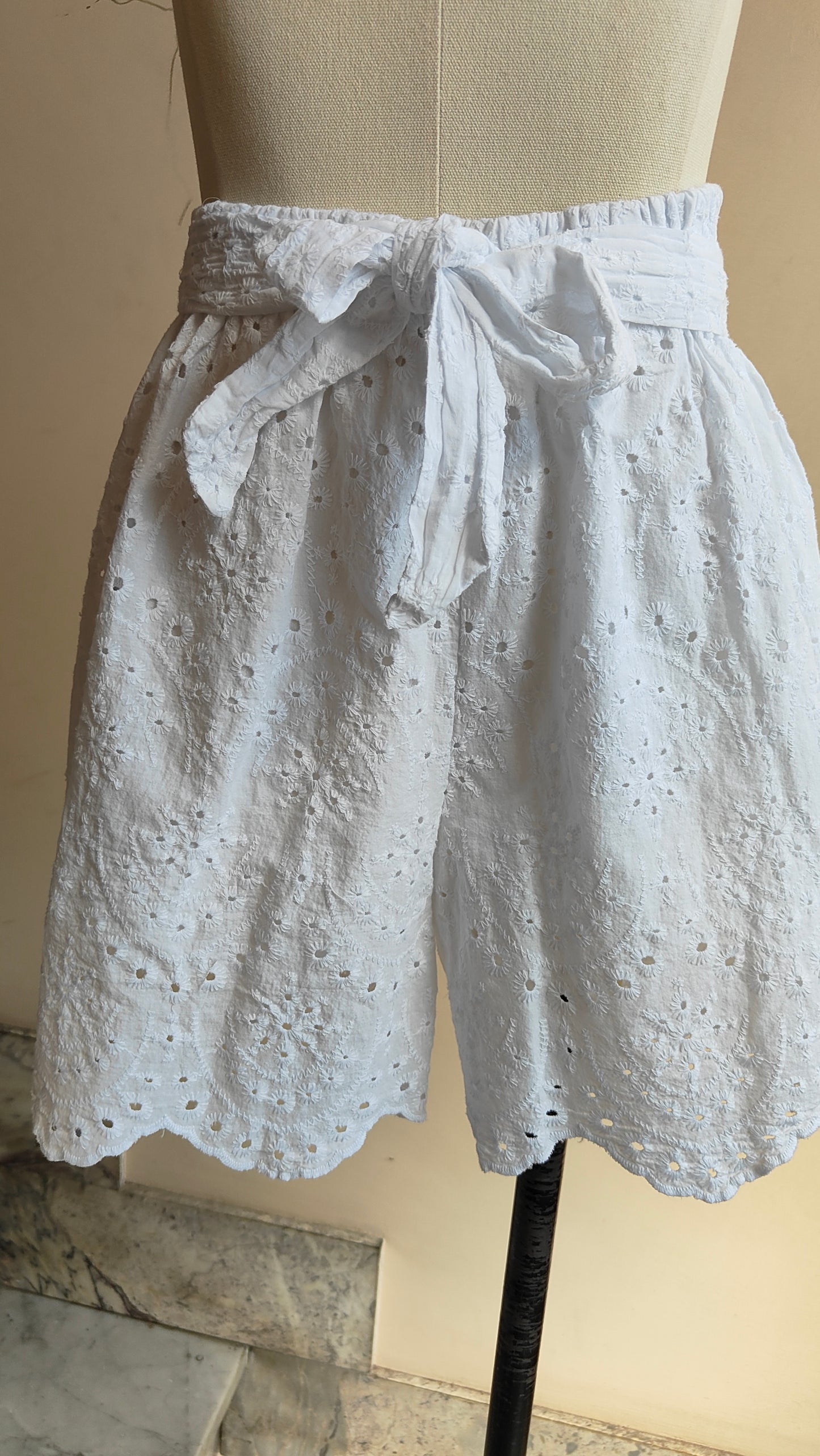 Short Broderie Éloise